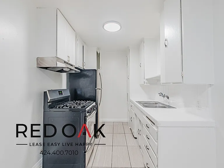 5832 Carlton Way #2 — Photo 13