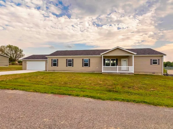 5673 Arctic Fox Dr, Carterville, IL 62918