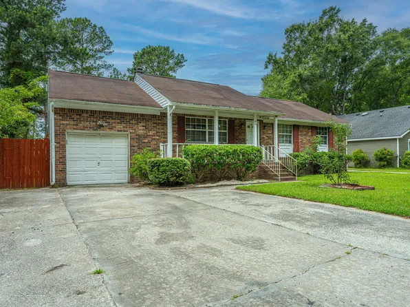 86 Peppertree Ln, North Charleston, SC 29420