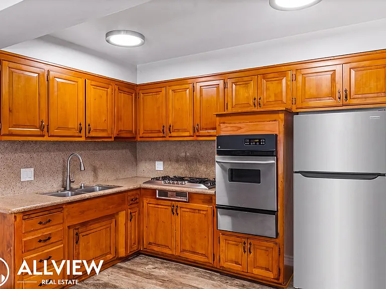 930 W. Balboa Blvd — Photo 8