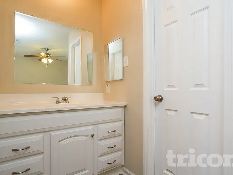 12211 Haroldson Forest Dr — Photo 9