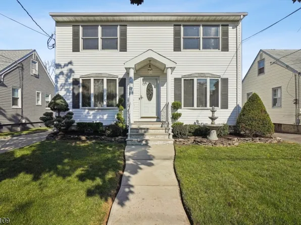 438 Fernwood Ter, Linden City, NJ 07036