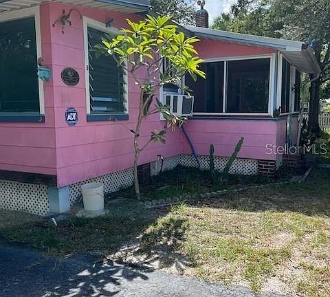 2nd image of 535 WILKIE STREET