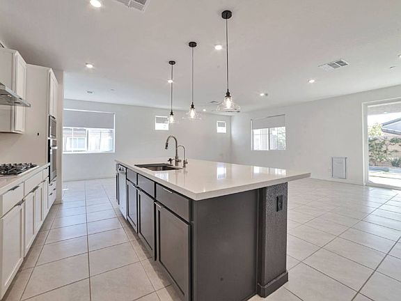 2nd image of 10937 Parsley Ave
