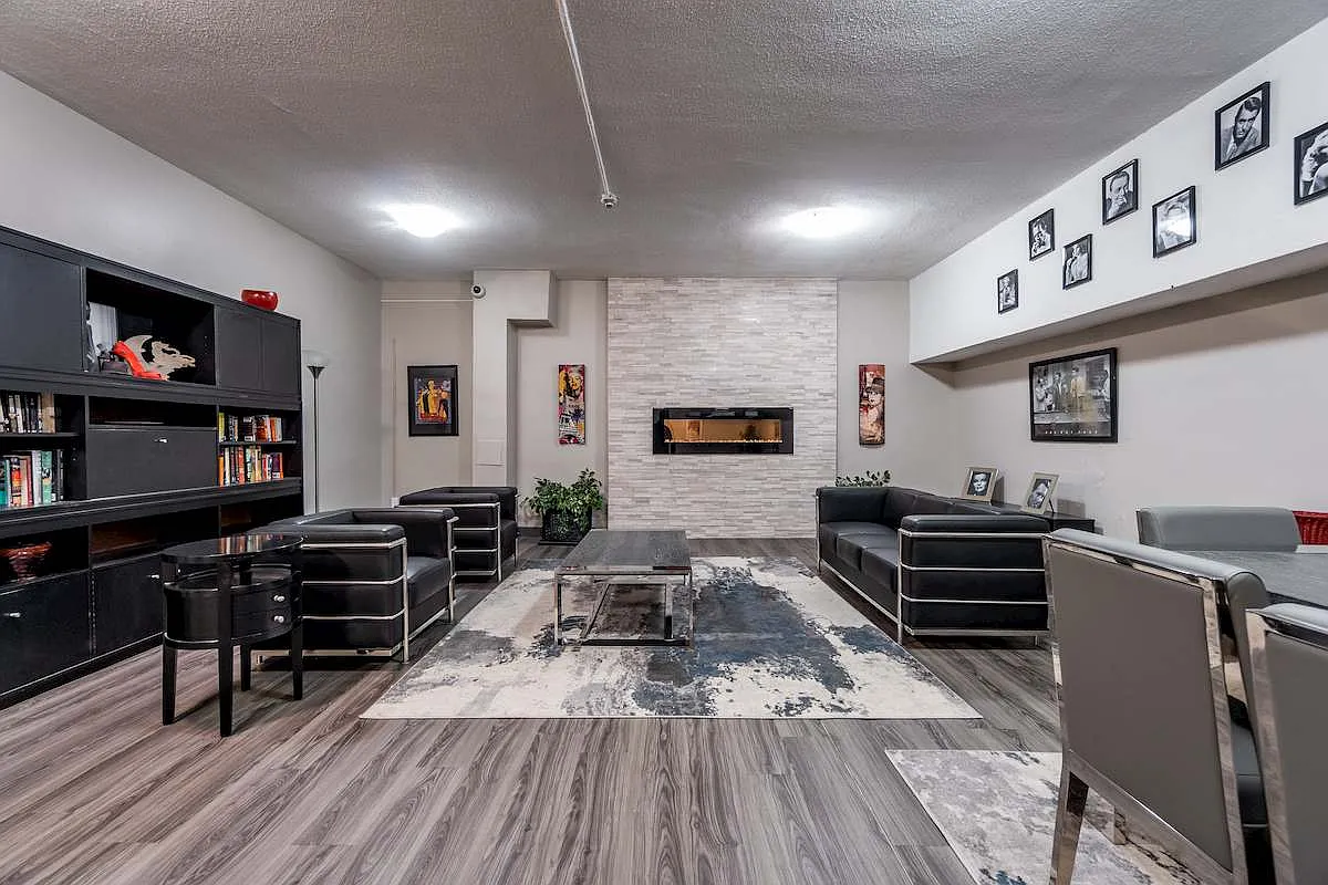 Longmoor Terrace Apartments — Photo 1