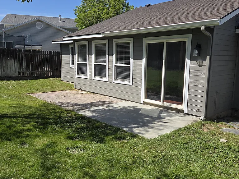 S Carbondale Pl — Photo 8