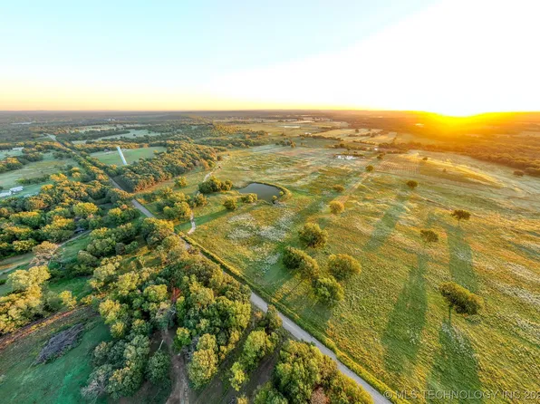 13160 Nuyaka Rd, Okmulgee, OK 74447