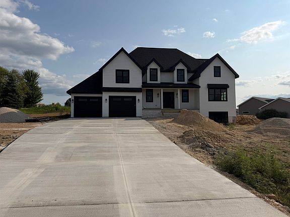 3rd image of 7184 Pfeil Bend Road