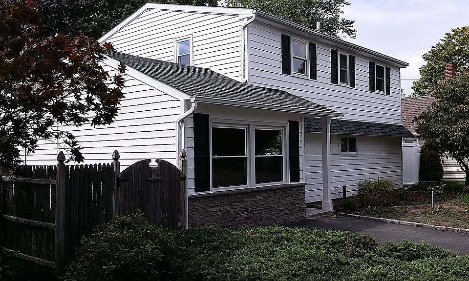 1st image of 12 Forest Ln