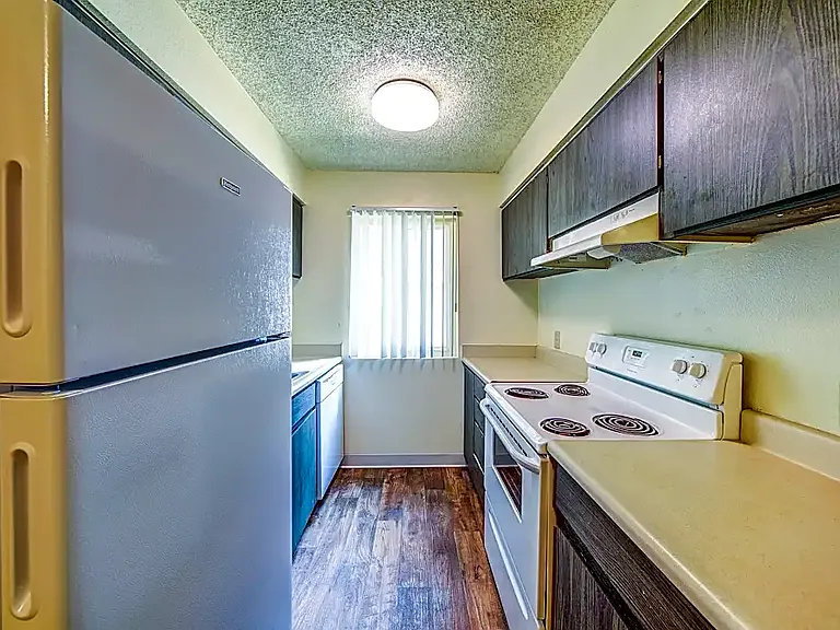 Lotus Landing Apartments — Photo 9