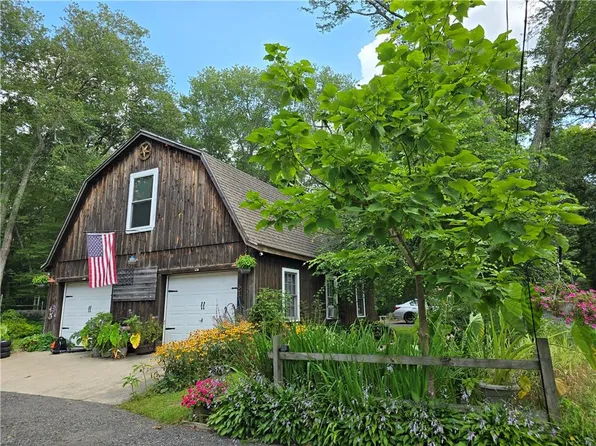103 S Killingly Rd, Foster, RI 02825