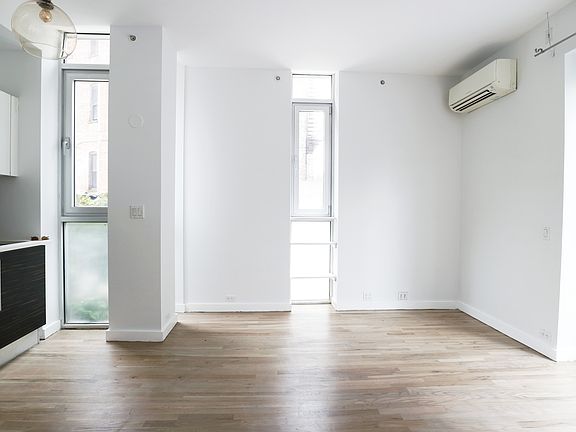 3rd image of 31 Kosciuszko St Unit C