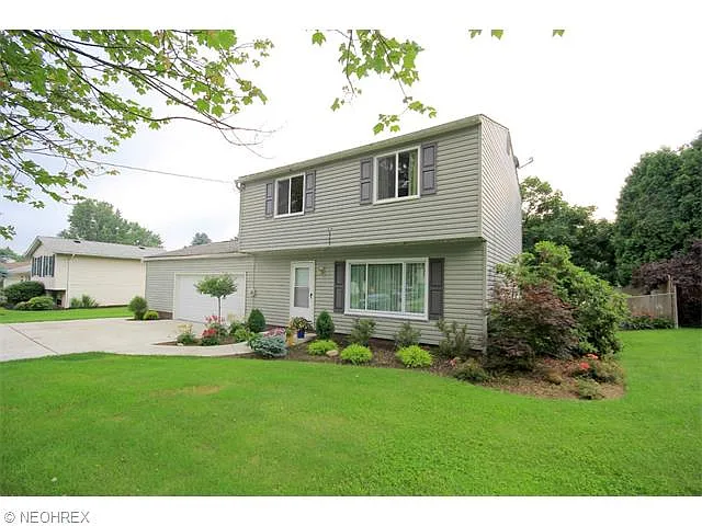 1462 Summerset Dr photo 1