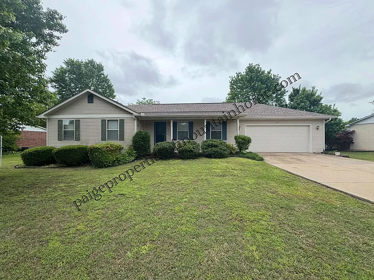 313 Bomber Blvd — Photo 23