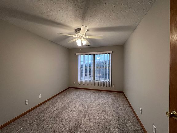 5th image of 976 Buckingham Dr #0
