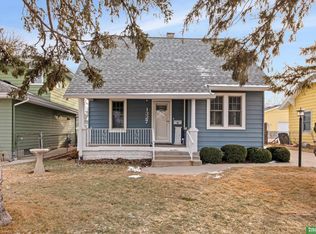 1327 Z St, Omaha, NE 68107