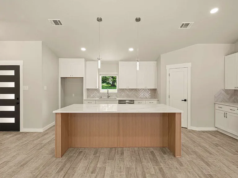 7301 Jo Will St — Photo 8
