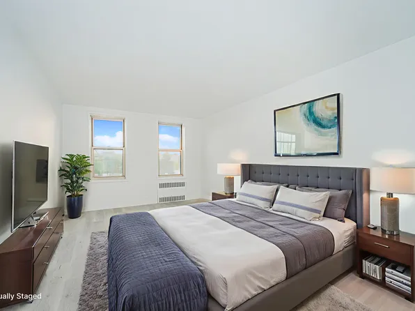 221 Mcdonald Avenue image 9 of 13