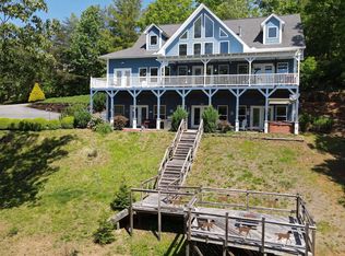 258 Chatuge Shores Cir, Hayesville, NC 28904