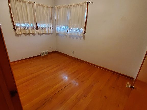 Bedroom #1