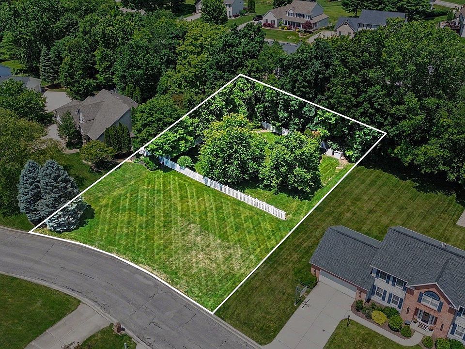 1st image of 14455 Worthington Dr #12