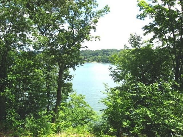 1st image of 33 Lake Dr N