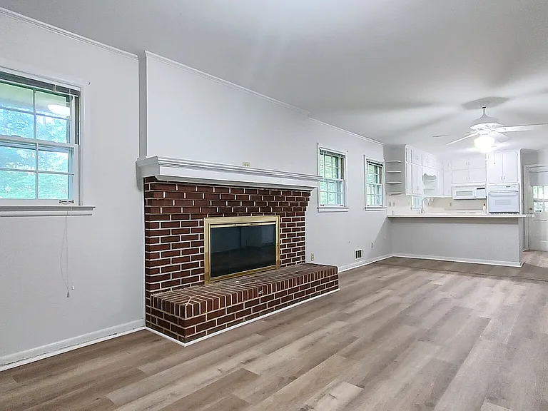1222 Lawrenceville Hwy — Photo 5