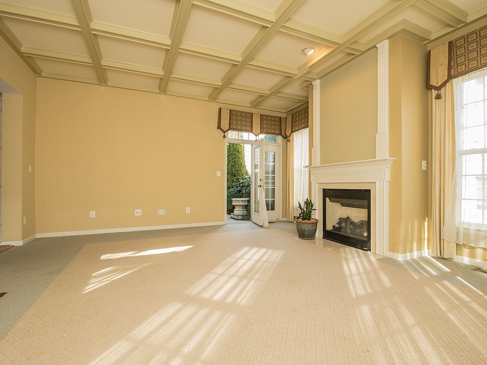 1st image of 21844 Westdale Ct
