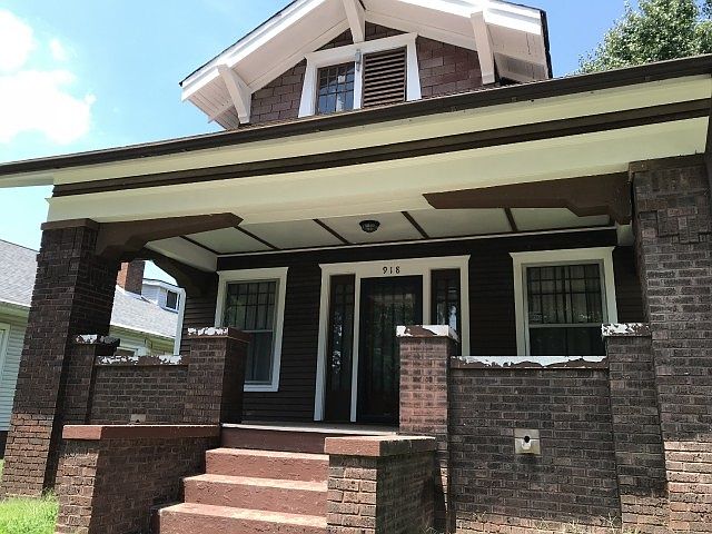 1st image of 918 Ravenswood Dr