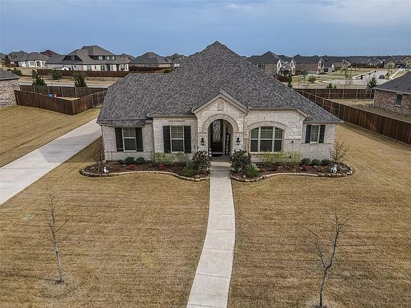 3rd image of 344 Sandy Creek Dr