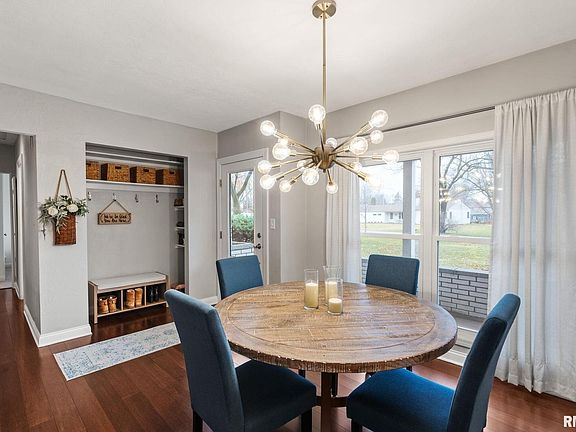 5th image of 2555 Maryview Ln