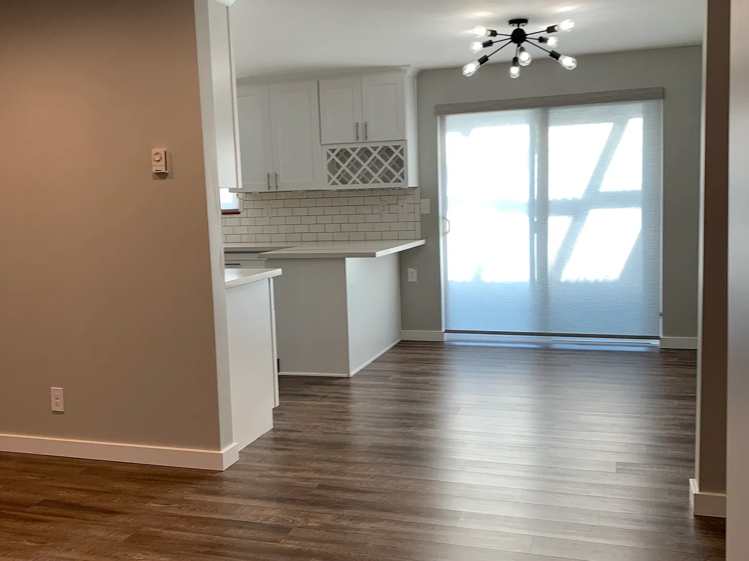 3 bed, 1360 sqft, $3,450 — Photo 3