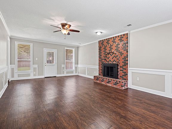 5th image of 3990 Clubview Dr