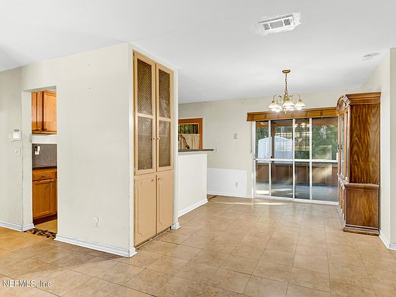 4th image of 3818 HARBOR VIEW Drive