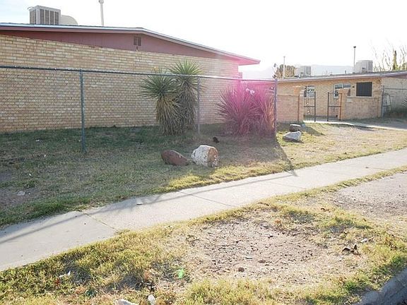 4th image of 4510 Maxwell Ave APT 12