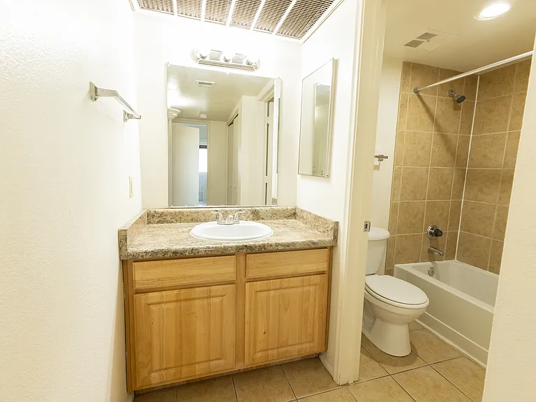 1810 E Blacklidge Dr #101 — Photo 22
