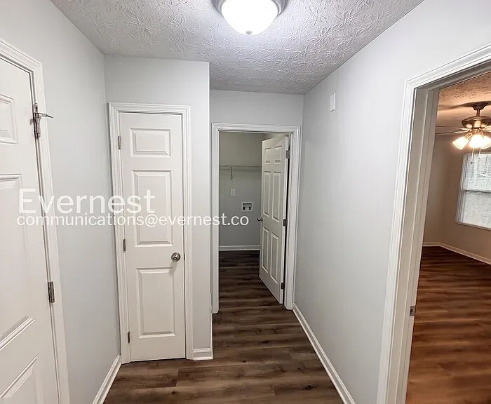 908 Castle Ct — Photo 14