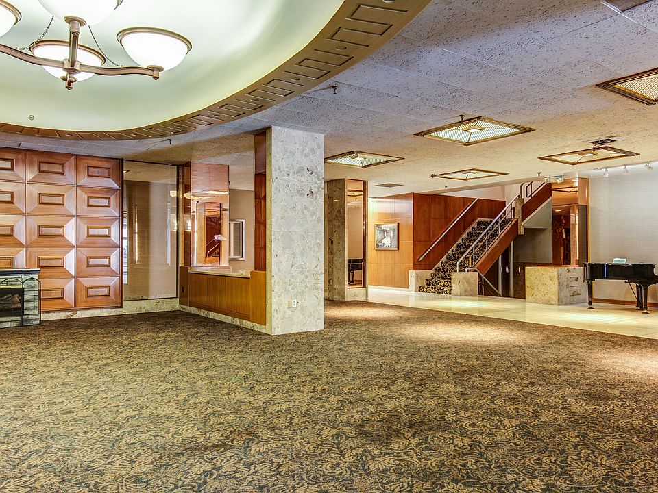 Building entryway