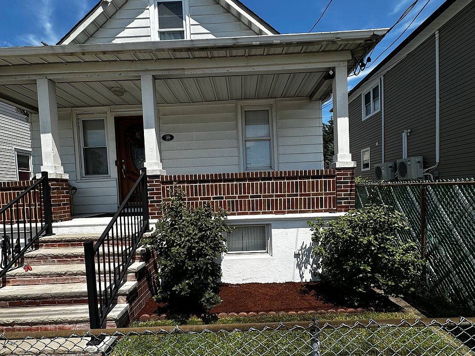 1st image of 39 Sidney St
