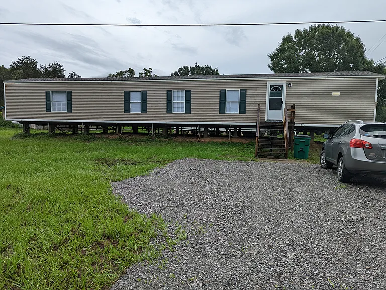 4601 Hazard Rd — Photo 1