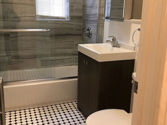 5th image of 432 Central Ave APT 2E