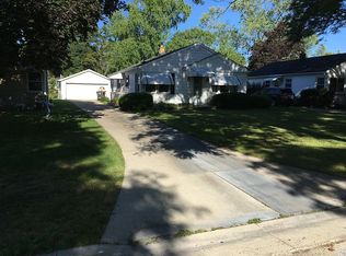 4659 N 101st St, Wauwatosa, WI 53225