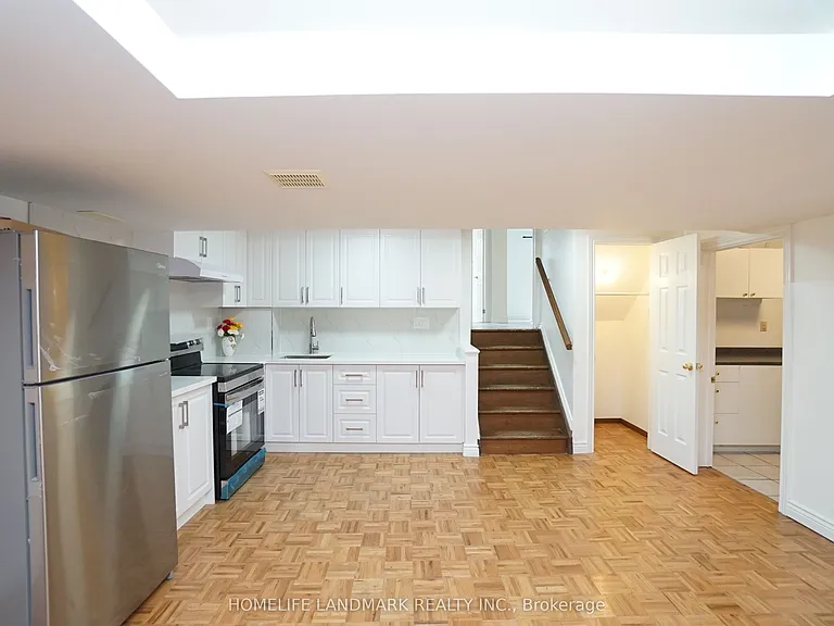 594 Queen Victoria Dr #GOUND BASEMENT — Photo 20
