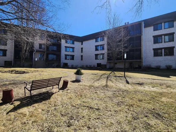 4710 58th Ave N APT 106, Crystal, MN 55429