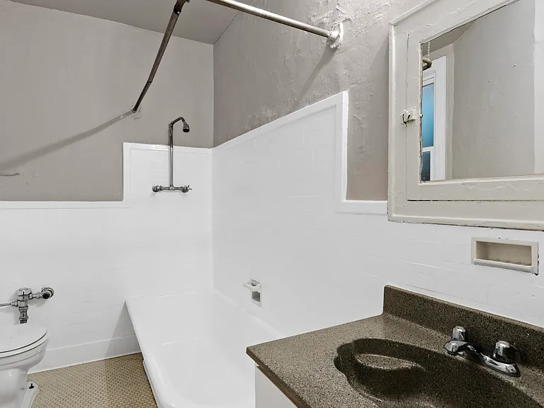Park Terrace Apartments — Photo 26