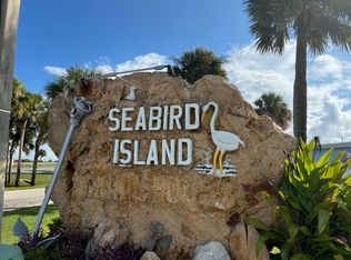 7 Cedar Ln, Pt Orange, FL 32127