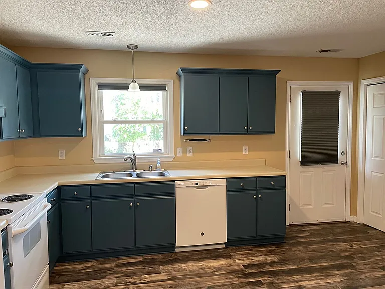 1136 Long Leaf Rd — Photo 8