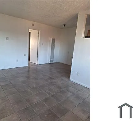 2423 Boxwood St #7 — Photo 21