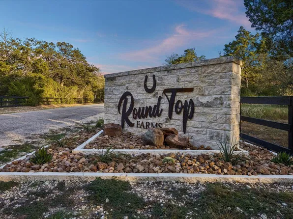 4 Round Top Rd, Round Top, TX 78954