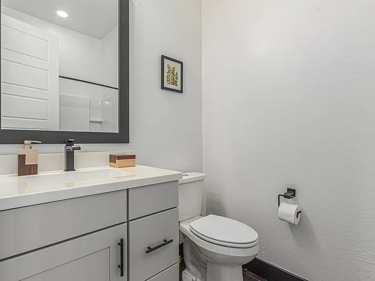 712 E Buist Ave — Photo 39